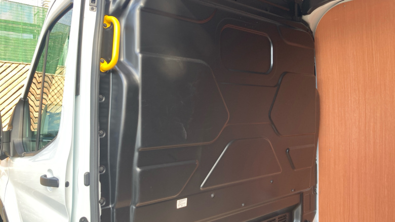 Ford Transit 350 L2 Diesel Fwd 2.0 EcoBlue 130ps H2 Leader Van [DAP]